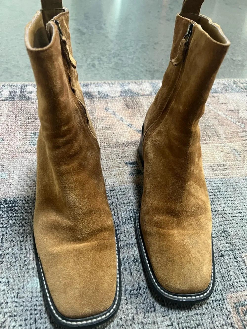 Everlane Suede Ankle Boots in Brown size 8 - Picture 6 of 9